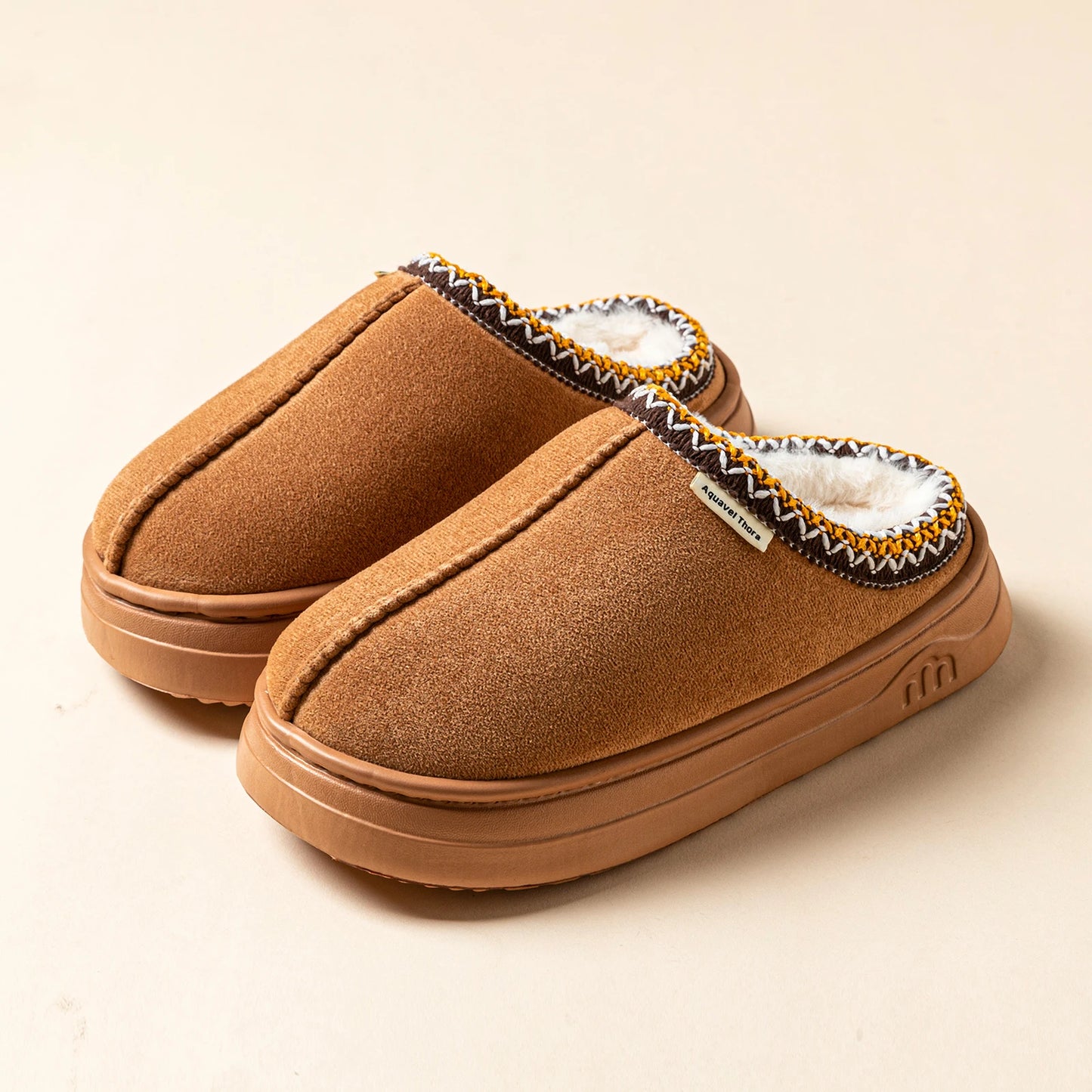 Fleece-Lined Slip-On Slippers – Cozy Indoor & Outdoor House Shoes