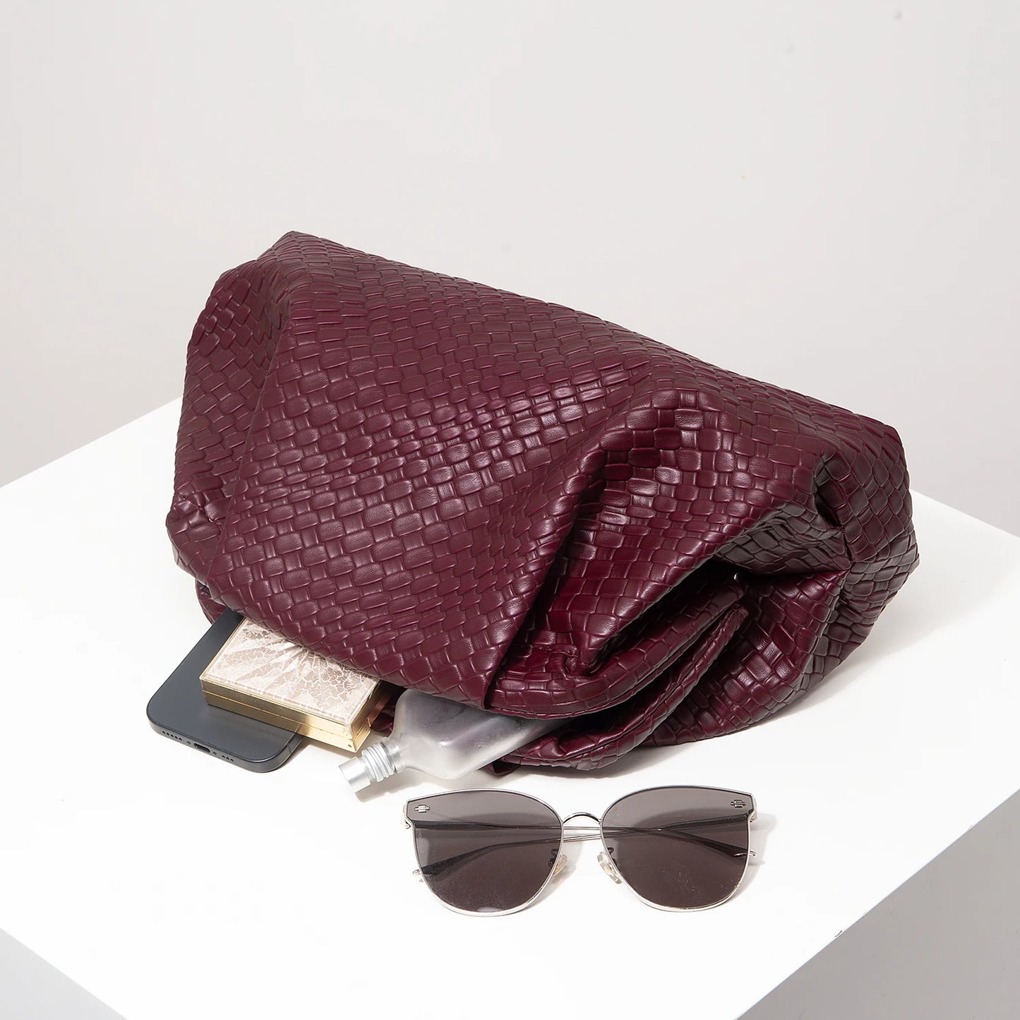 Woven Leather Clutch Bag – Vintage Large Capacity Pouch for Women