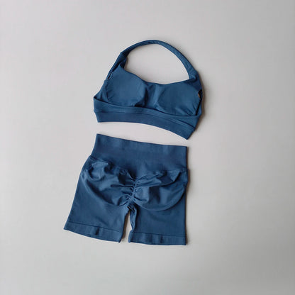 2-Piece Seamless Yoga Set – Women's Halter Sports Bra & Shorts