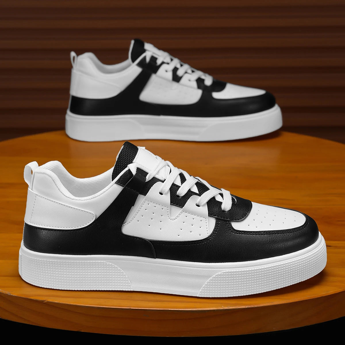 Men's Minimalist White Sneakers – Lightweight Casual Lace-Up