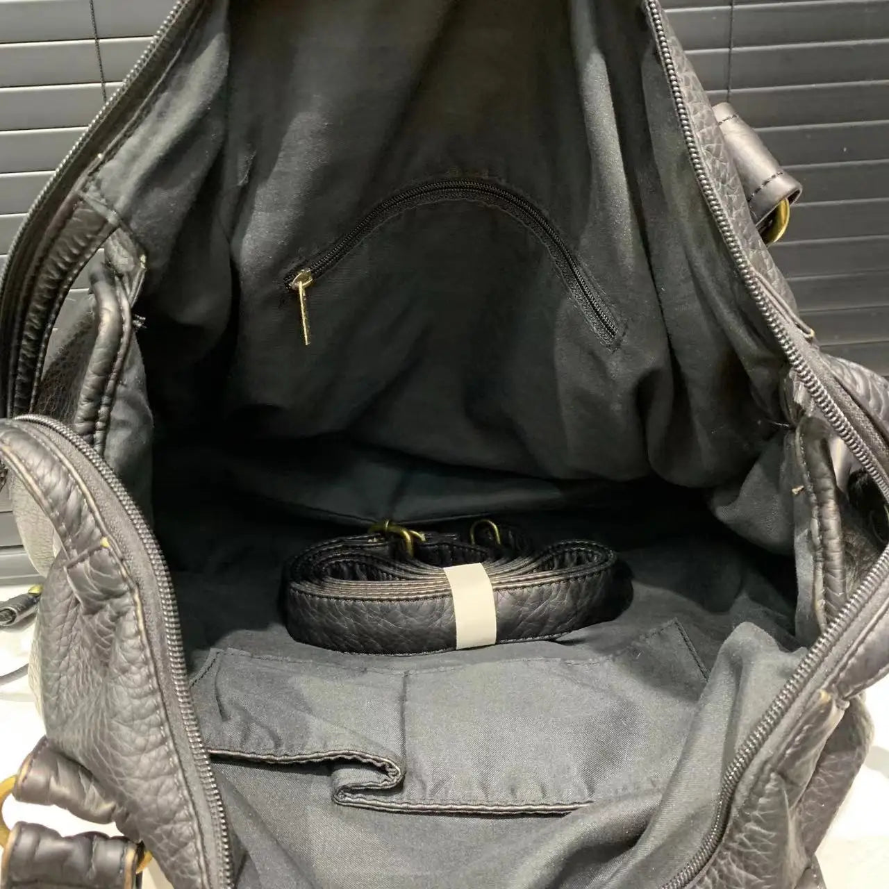 Vintage Washed Leather Motorcycle Shoulder Bag – Large Capacity Crossbody