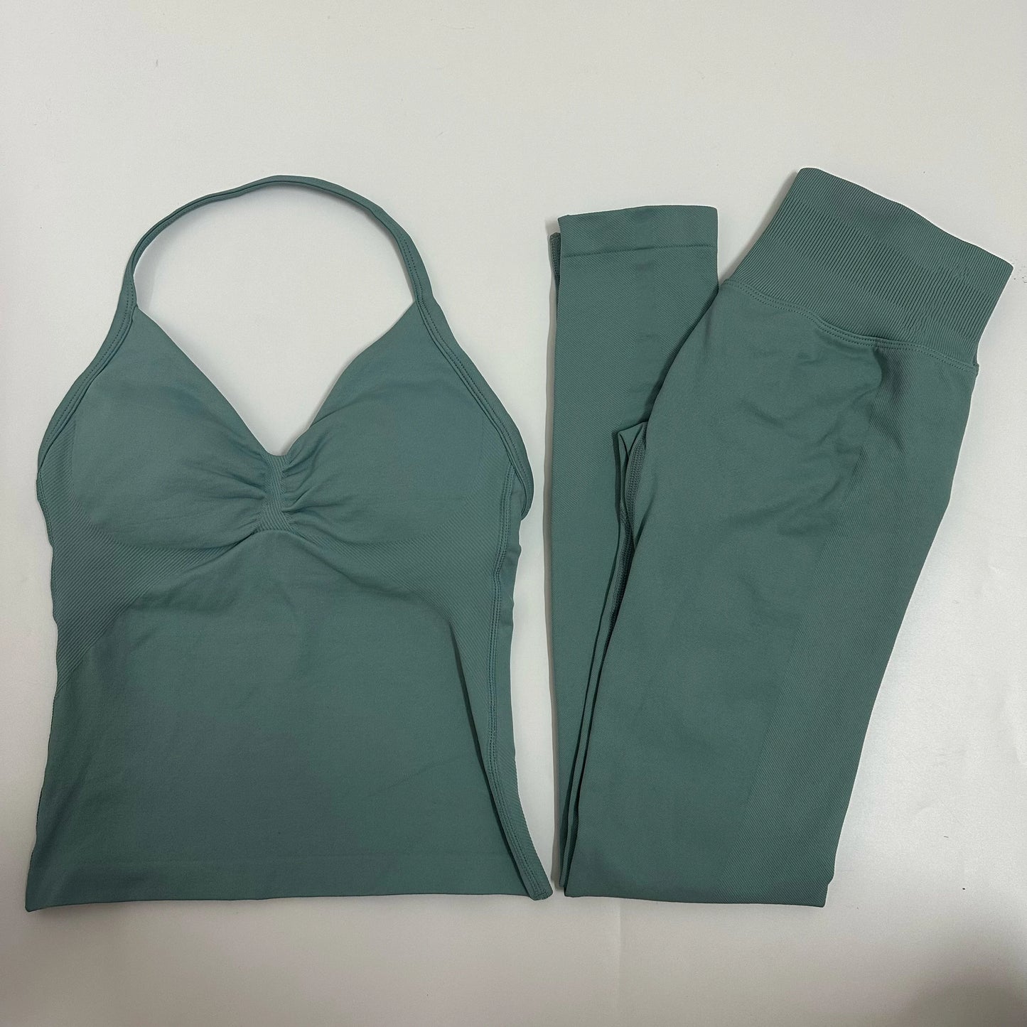 Women's 2-Piece Yoga Set – Backless Tank Top & Scrunch Leggings