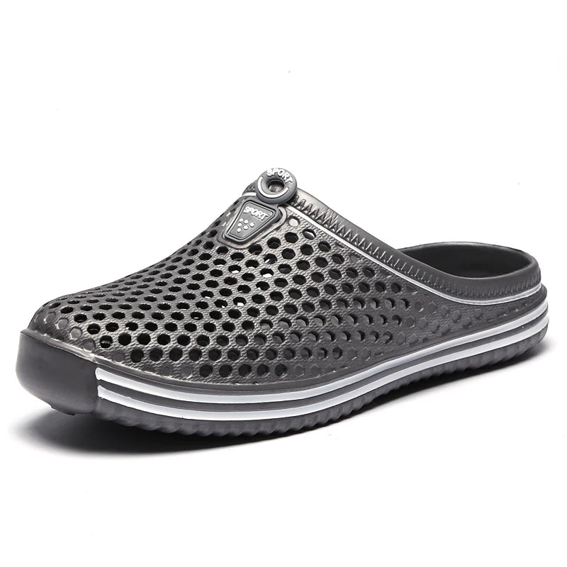 Hollow-Out Beach Clogs – Unisex Non-Slip Sandals Sizes 36–45