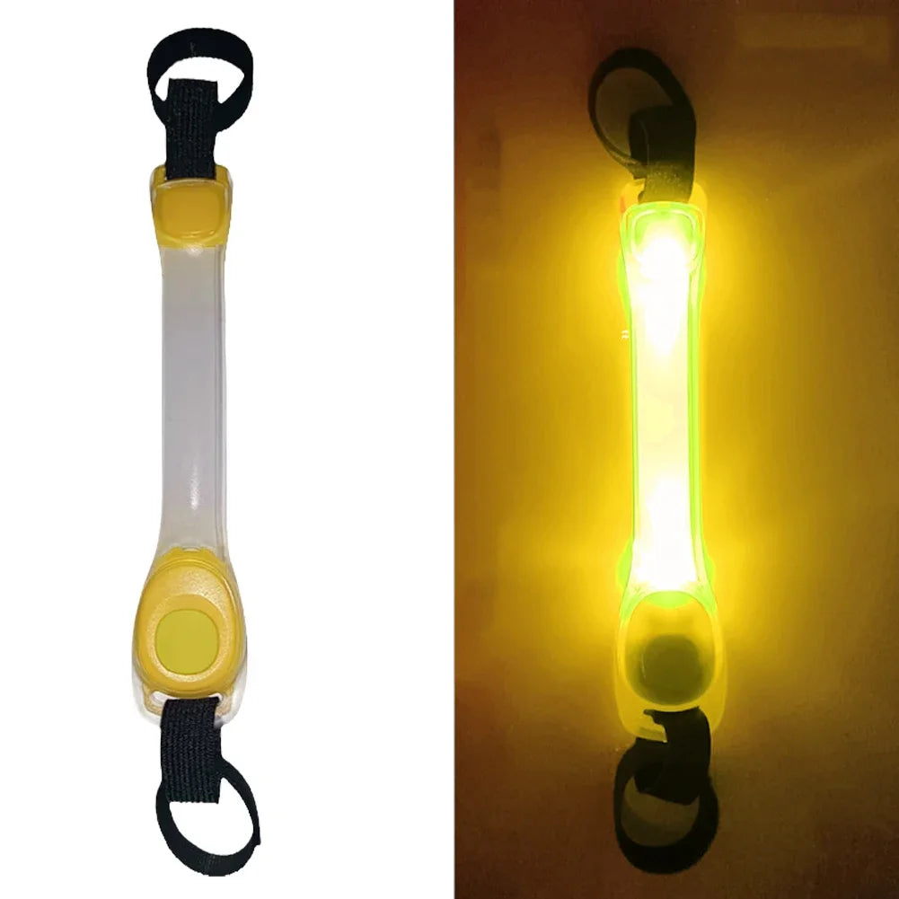 LED Dog Safety Light Pendant – Waterproof Glowing Collar Clip