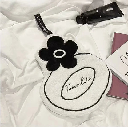 Camellia Flower Hand Towel – Soft, Absorbent & Quick-Drying