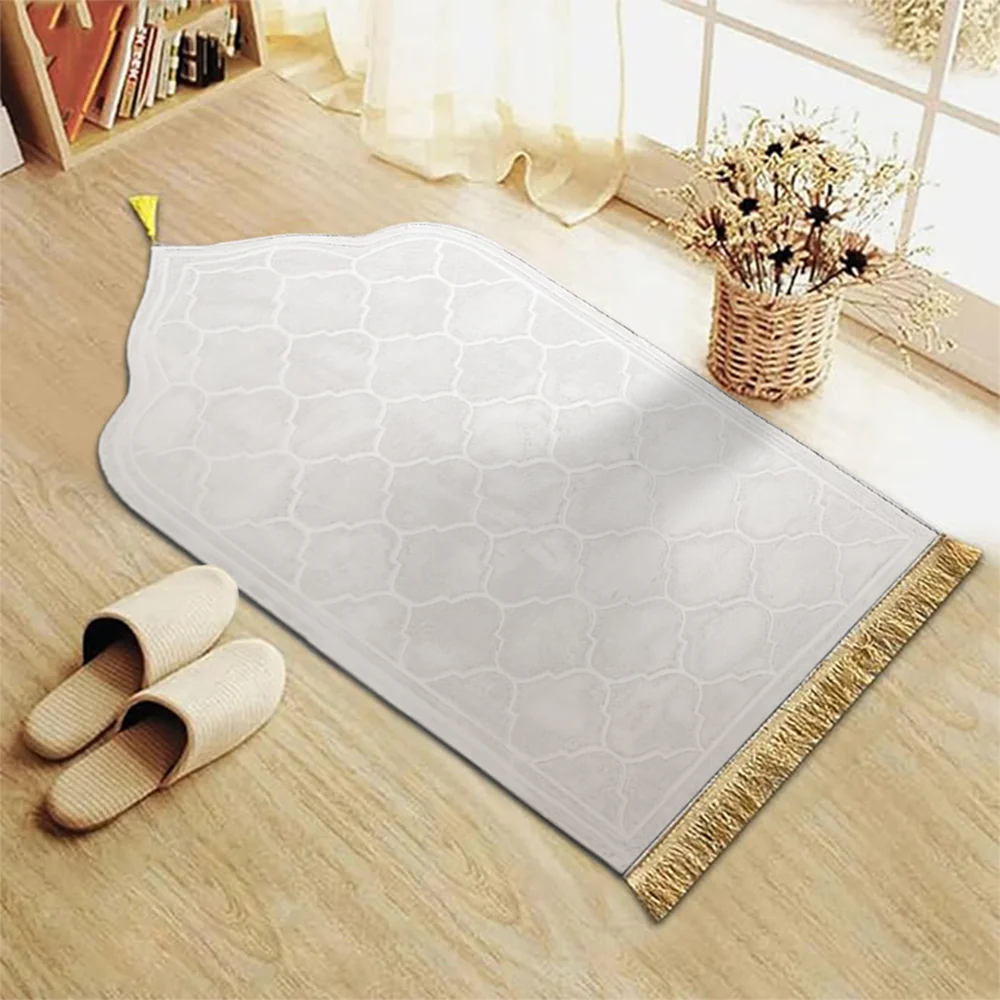 Islamic Prayer Rug with Tassels – Thick Soft Flannel, Anti-Slip