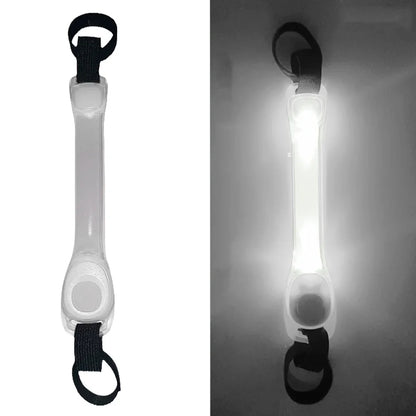 LED Dog Safety Light Pendant – Waterproof Glowing Collar Clip