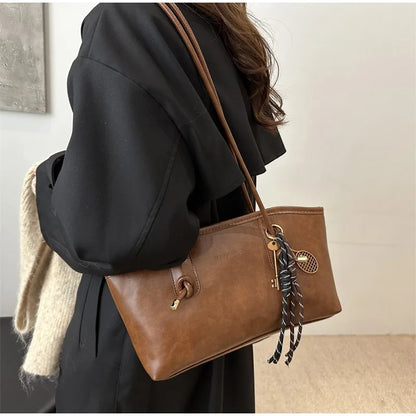 Large Capacity Tote Bag – Retro Leather Shoulder Handbag with Charm Pendant
