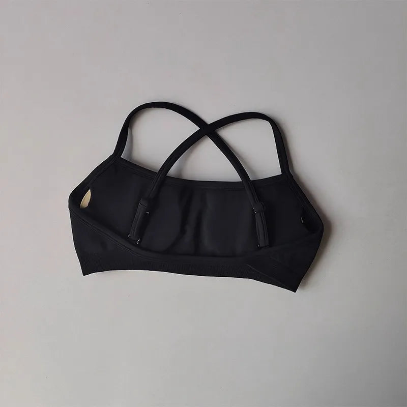 Seamless Racerback Sports Bra – Breathable Yoga & Gym Top for Women