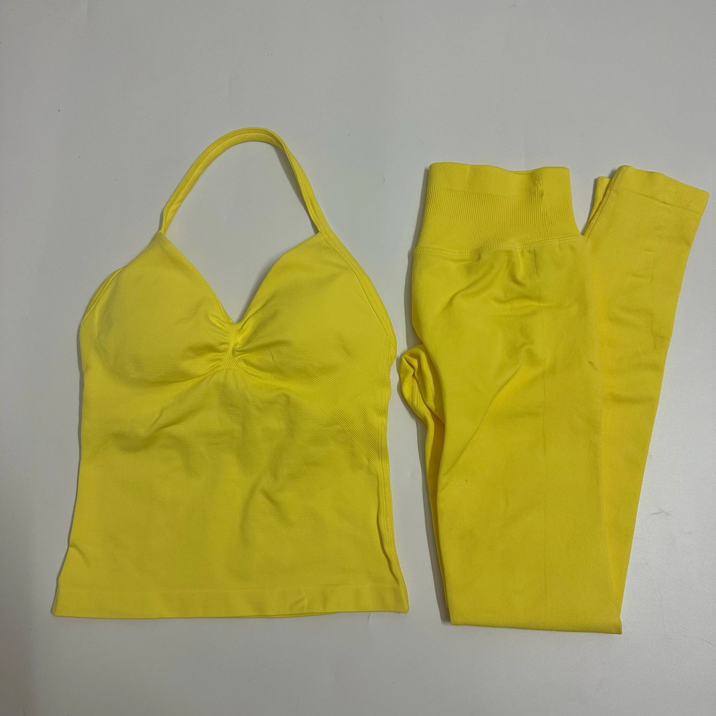 Women's 2-Piece Yoga Set – Backless Tank Top & Scrunch Leggings