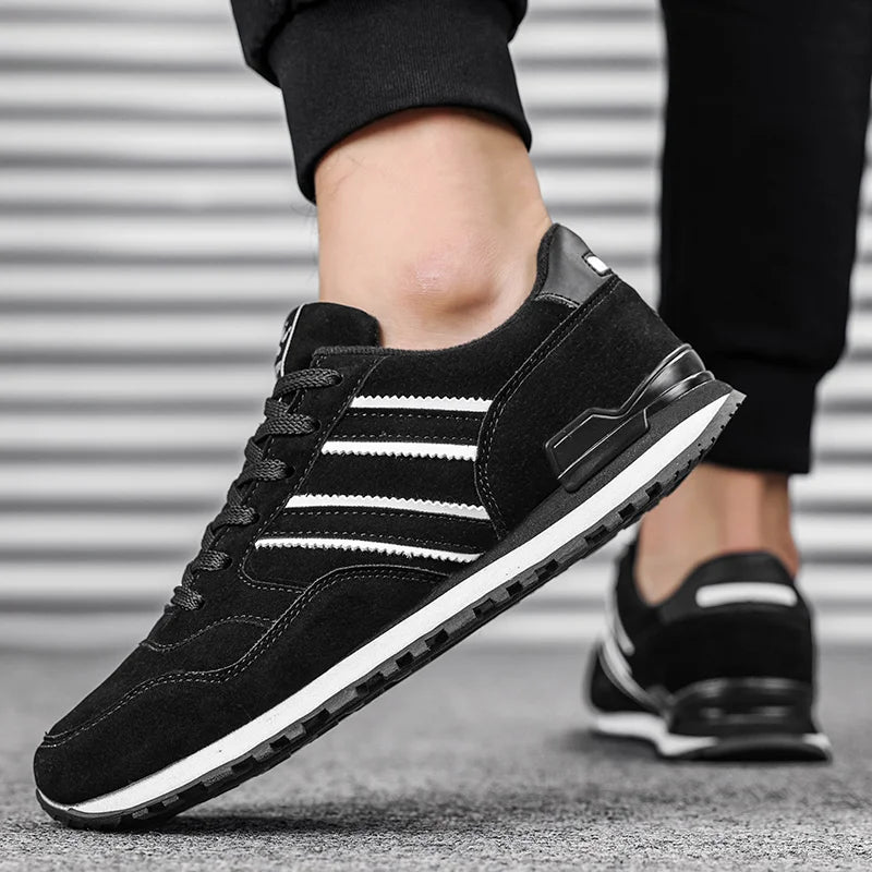Men's Leather Casual Sneakers – Lightweight Lace-Up Retro Shoes