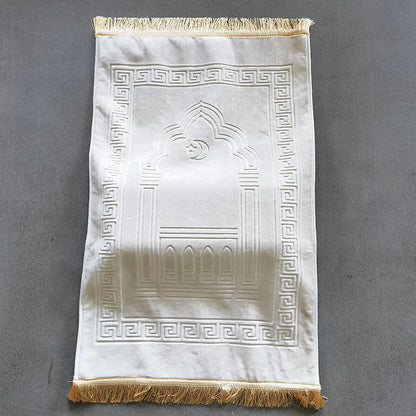 Muslim Prayer Rug with Vintage Mosque Pattern – Soft Velvet Mat