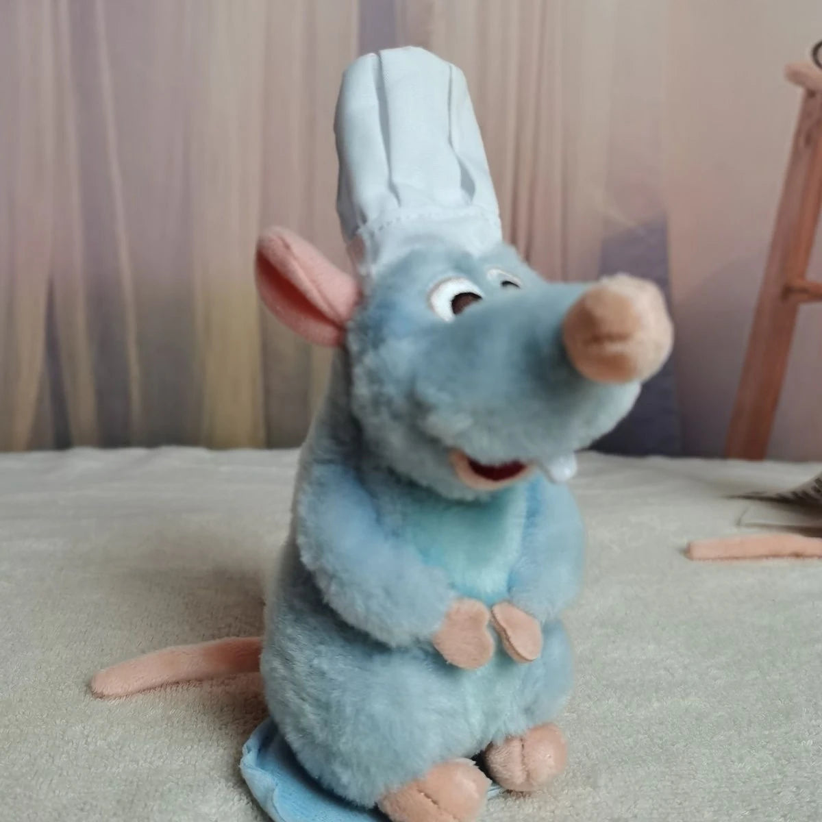 Magnetic Shoulder Plush Toy – Sebastian, Chef & Chameleon 16cm