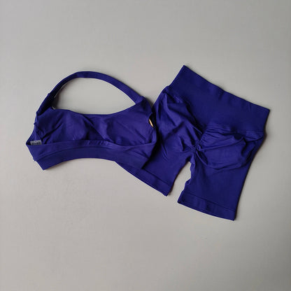 2-Piece Seamless Yoga Set – Women's Halter Sports Bra & Shorts