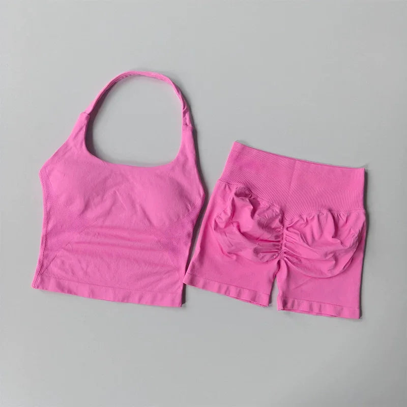 Seamless 2-Piece Gym Set – Women's Halter Sports Bra & Scrunch Shorts