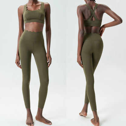 Women's 2-Piece Yoga Set – Scallop Sports Bra & High-Waist Leggings