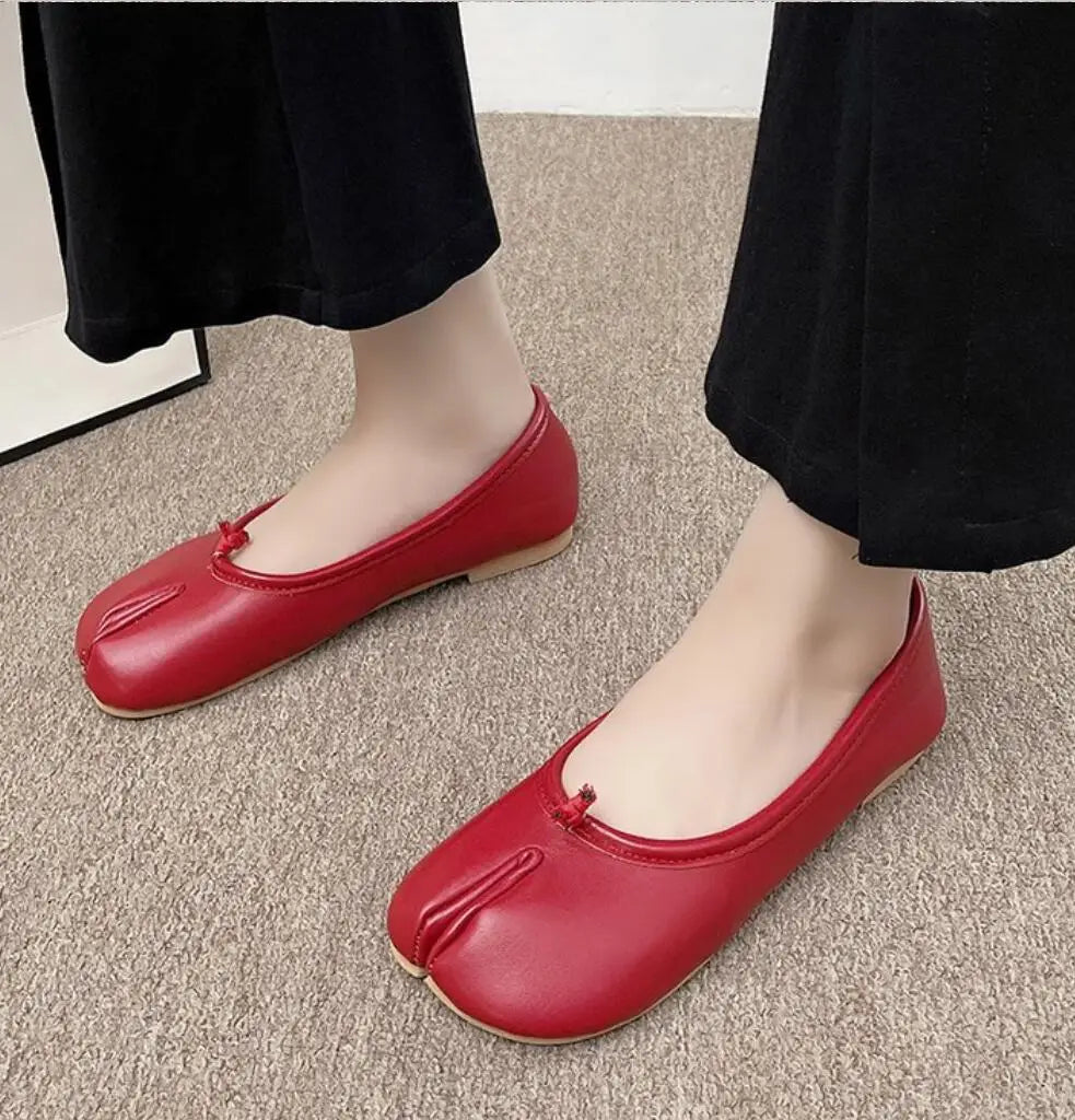 Split Toe Tabi Flat Loafers for Women – Soft Leather Mary Jane Flats
