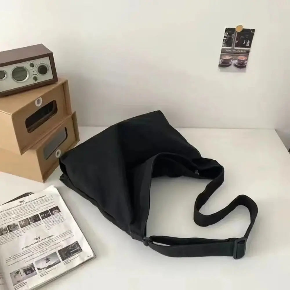 Large Capacity Retro Canvas Messenger Bag – Unisex