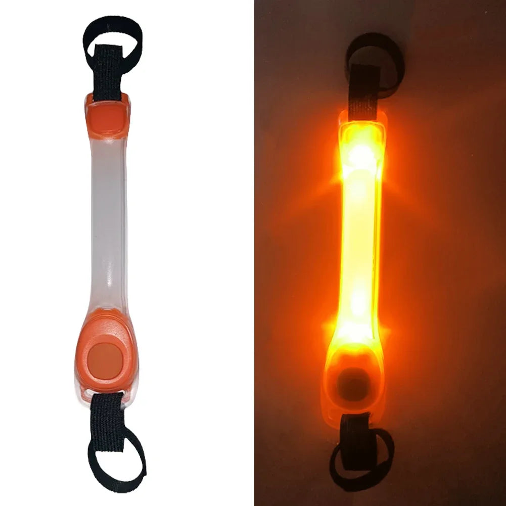 LED Dog Safety Light Pendant – Waterproof Glowing Collar Clip