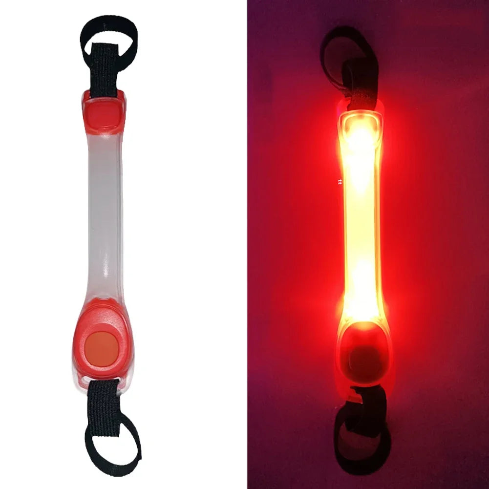 LED Dog Safety Light Pendant – Waterproof Glowing Collar Clip