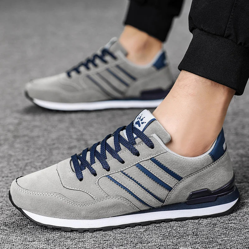 Men's Leather Casual Sneakers – Lightweight Lace-Up Retro Shoes