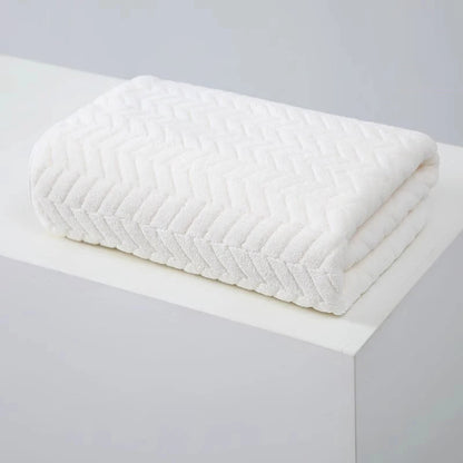 Thick Coral Velvet Bath Towel – Soft, Absorbent & Quick-Dry
