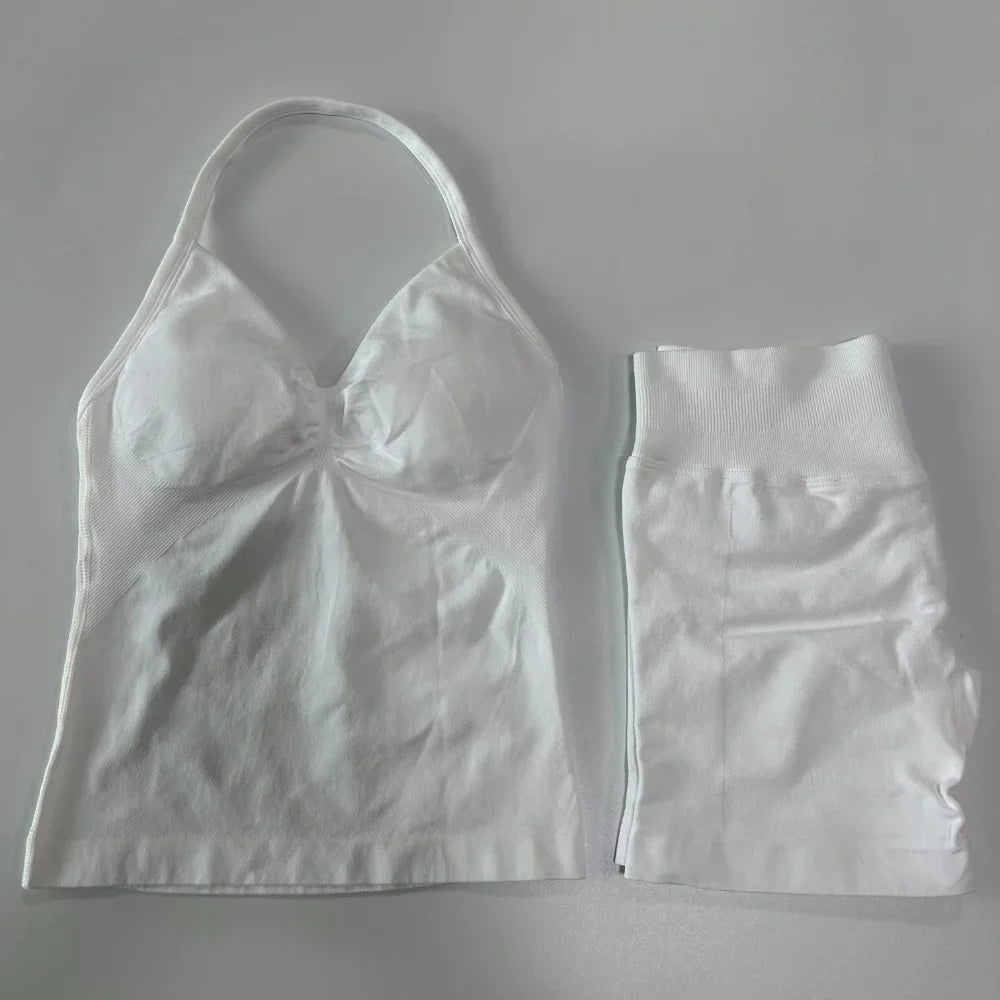 Women's 2-Piece Seamless Workout Set – Backless Tank Top & Scrunch Shorts