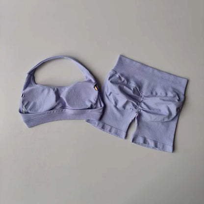 2-Piece Seamless Yoga Set – Women's Halter Sports Bra & Shorts