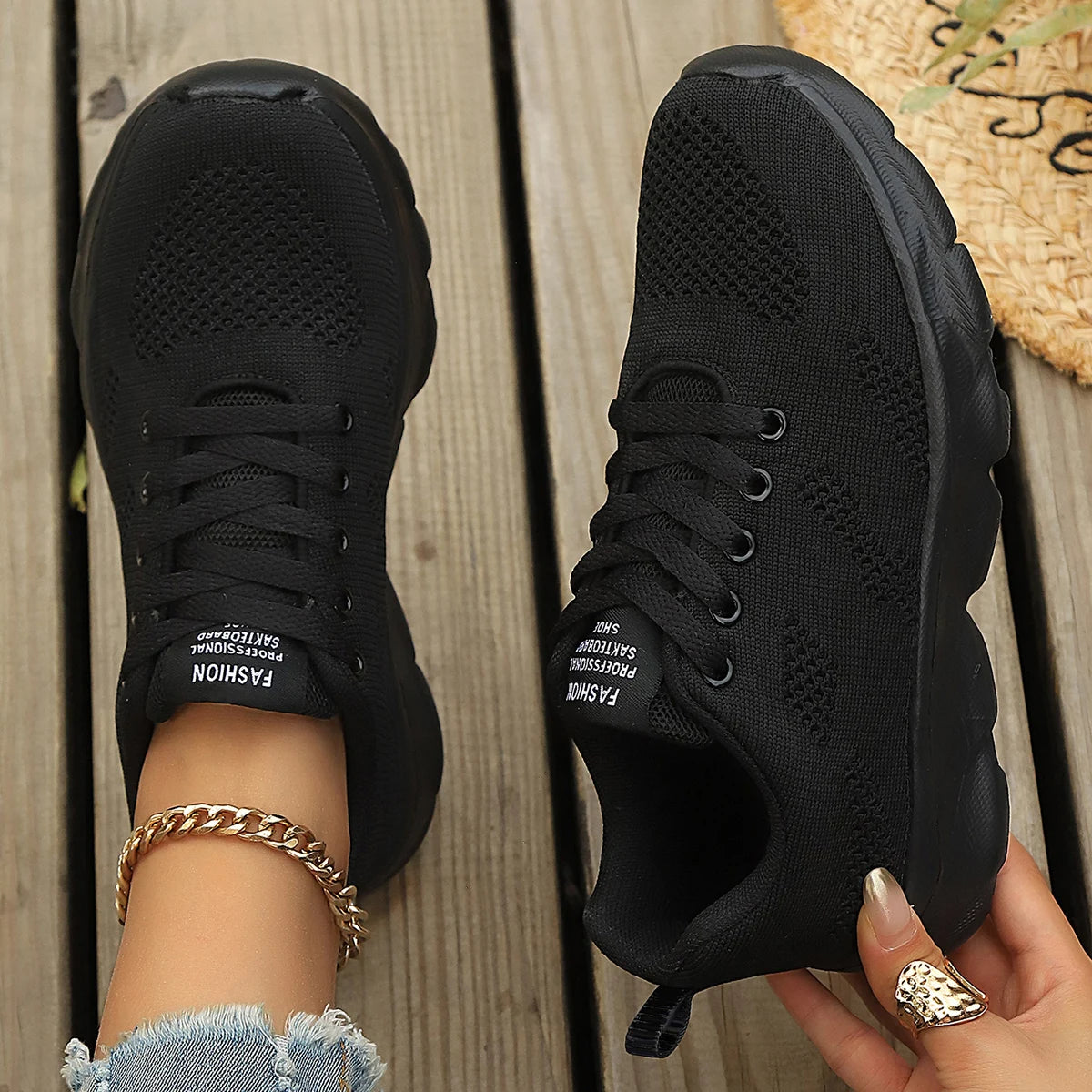 Women's Mesh Platform Sneakers Lightweight Breathable Lace-Up Athletic Shoes