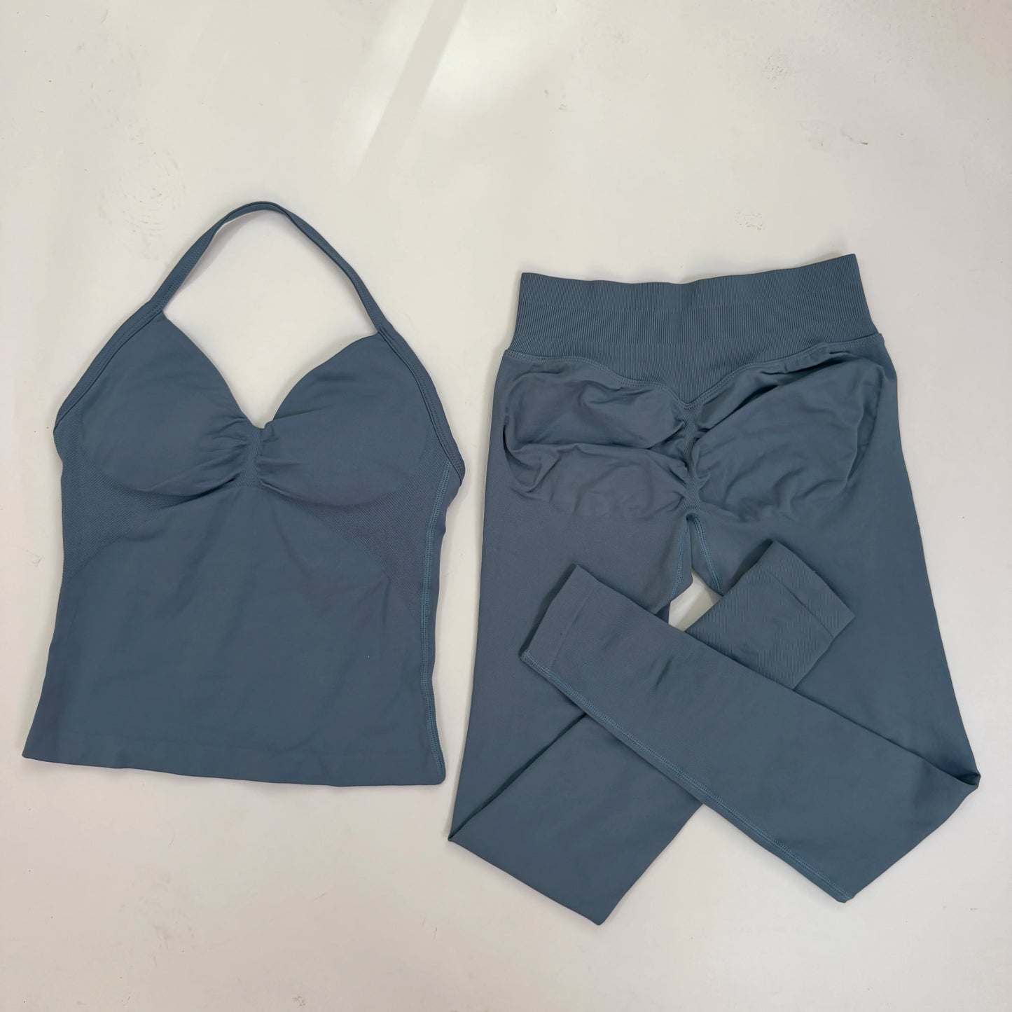 Women's 2-Piece Yoga Set – Backless Tank Top & Scrunch Leggings