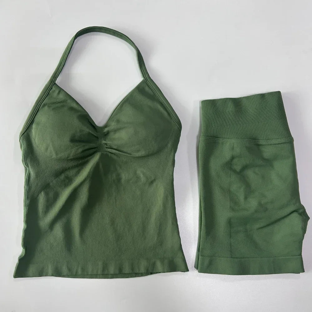 Women's 2-Piece Seamless Workout Set – Backless Tank Top & Scrunch Shorts
