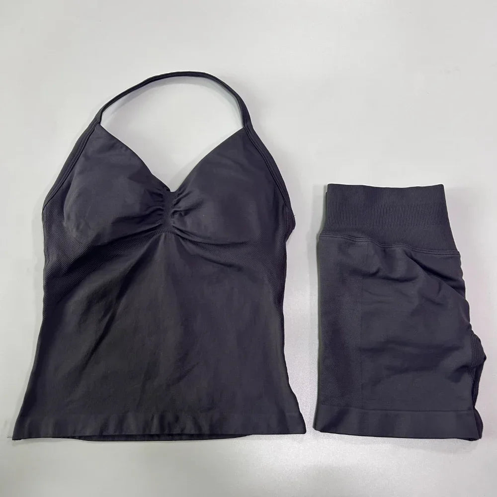 Women's 2-Piece Seamless Workout Set – Backless Tank Top & Scrunch Shorts