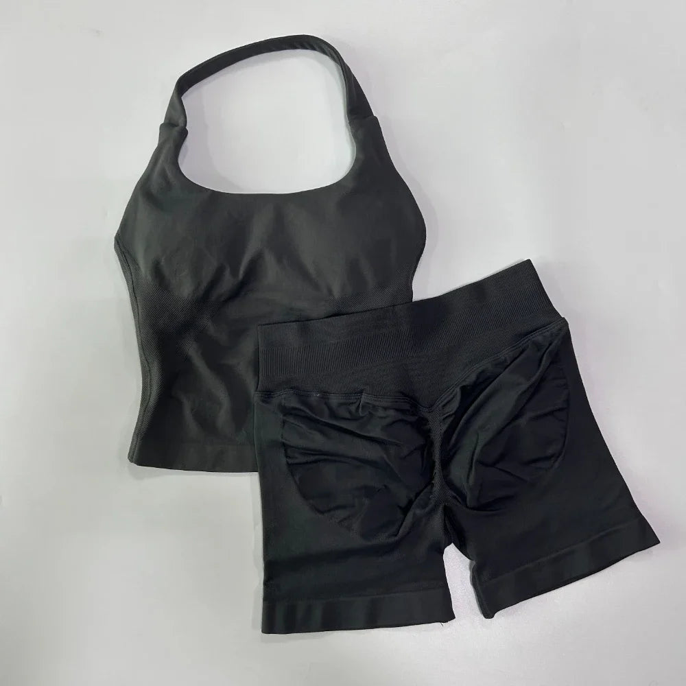 Seamless 2-Piece Gym Set – Women's Halter Sports Bra & Scrunch Shorts