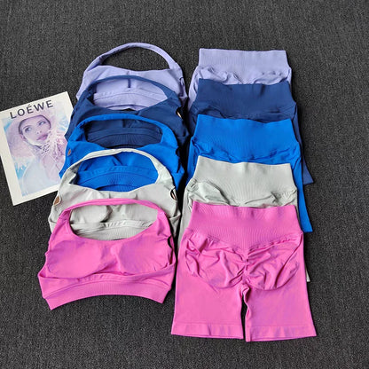 2-Piece Seamless Yoga Set – Women's Halter Sports Bra & Shorts