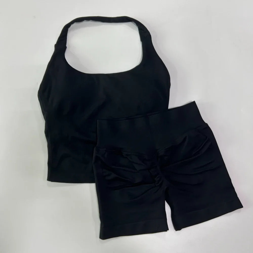 Seamless 2-Piece Gym Set – Women's Halter Sports Bra & Scrunch Shorts