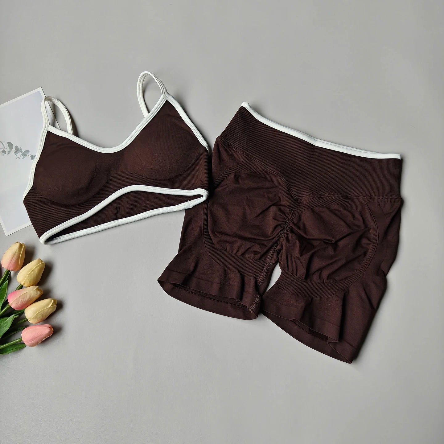 Seamless Yoga Set Women 2-Piece Sports Bra & Booty Shorts