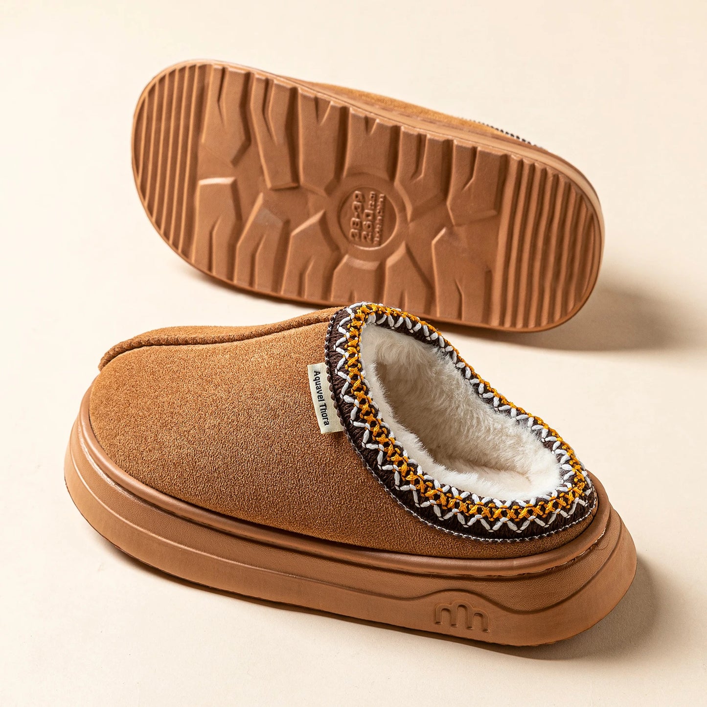 Fleece-Lined Slip-On Slippers – Cozy Indoor & Outdoor House Shoes
