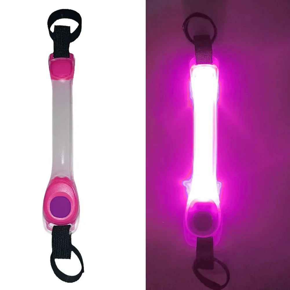 LED Dog Safety Light Pendant – Waterproof Glowing Collar Clip