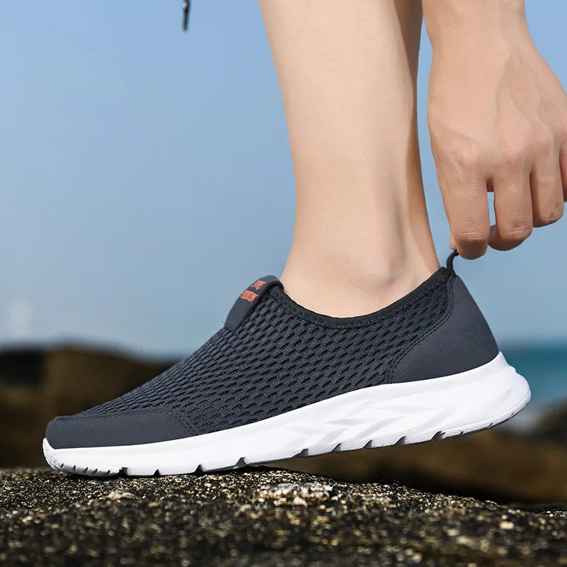 Lightweight Slip-On Mesh Sneakers – Breathable Summer Walking Shoes