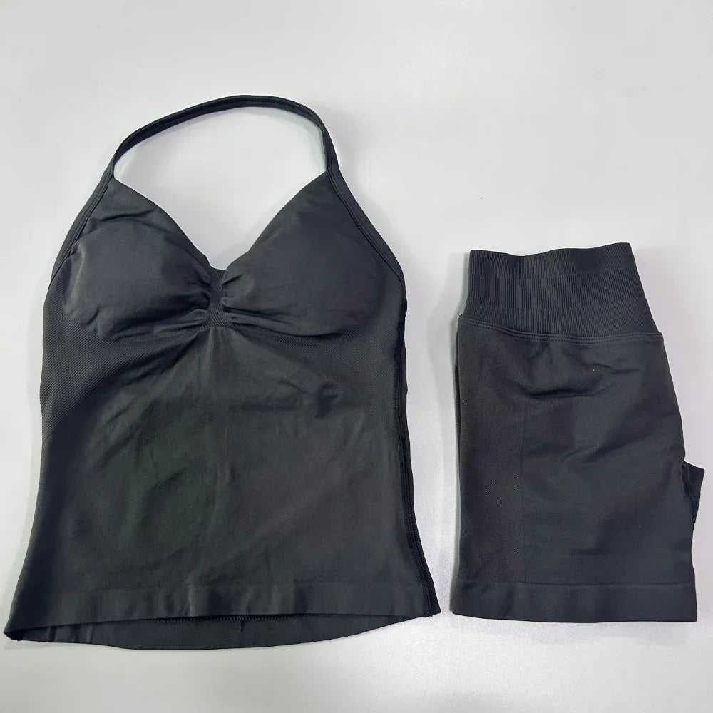 Women's 2-Piece Seamless Workout Set – Backless Tank Top & Scrunch Shorts