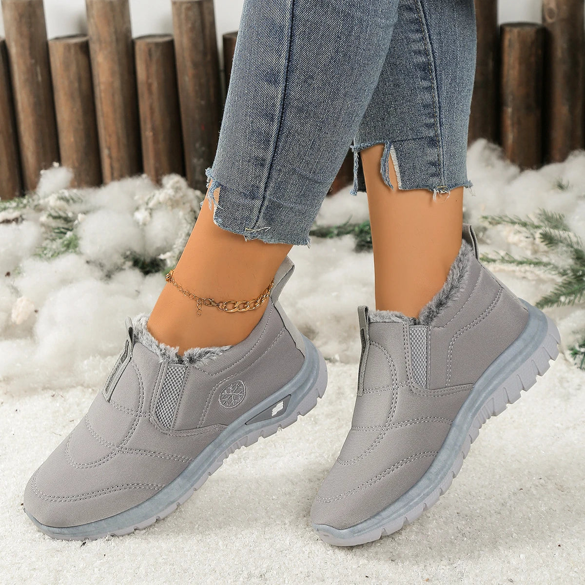 Women's Fleece-Lined Winter Snow Boots Slip-On Warm Casual Shoes