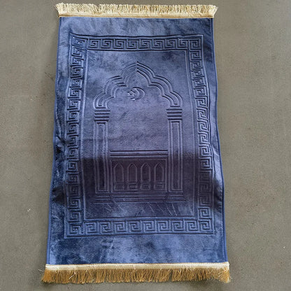Muslim Prayer Rug with Vintage Mosque Pattern – Soft Velvet Mat