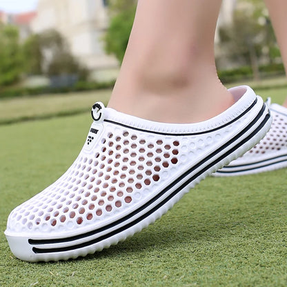 Hollow-Out Beach Clogs – Unisex Non-Slip Sandals Sizes 36–45
